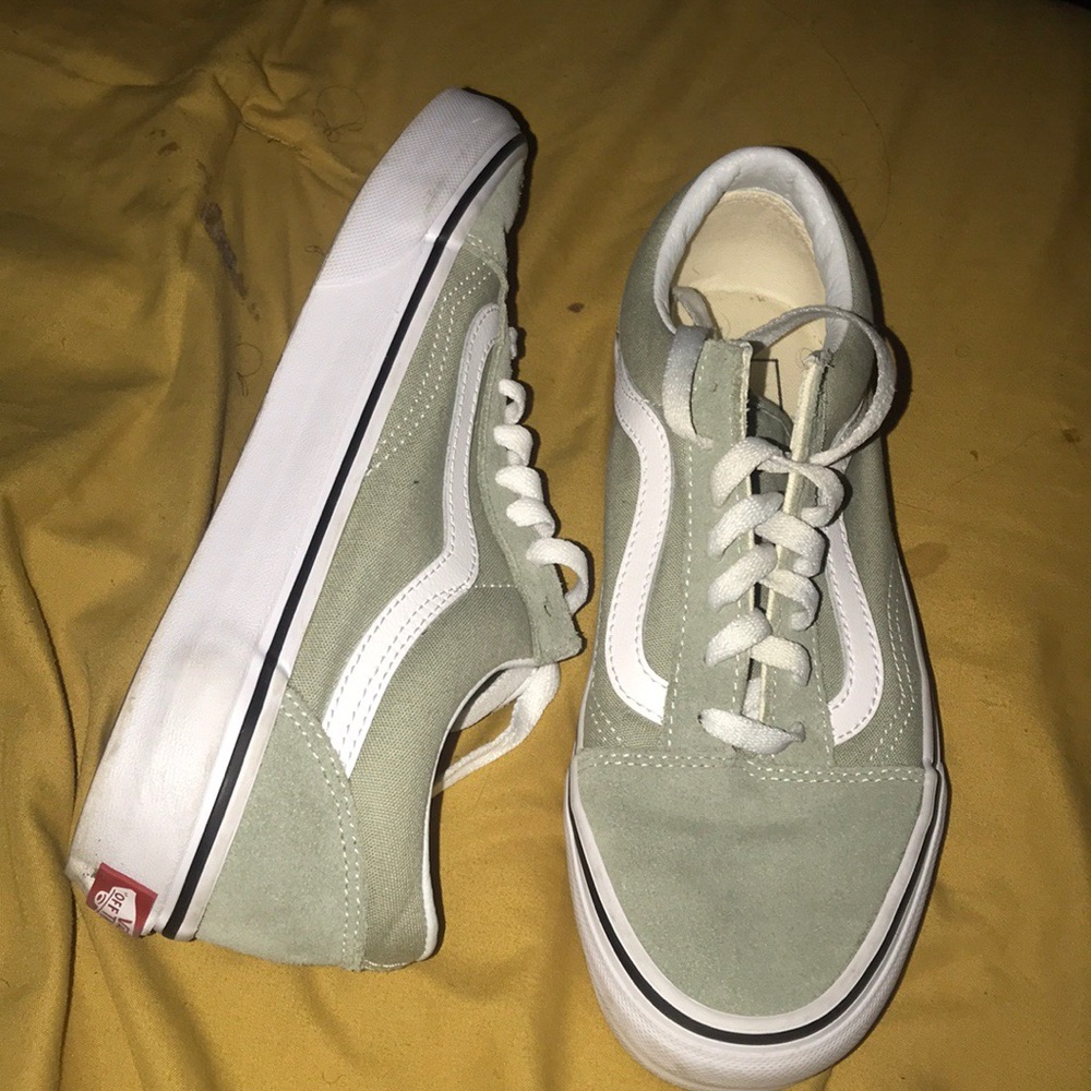 Vans - Picture 2 of 4